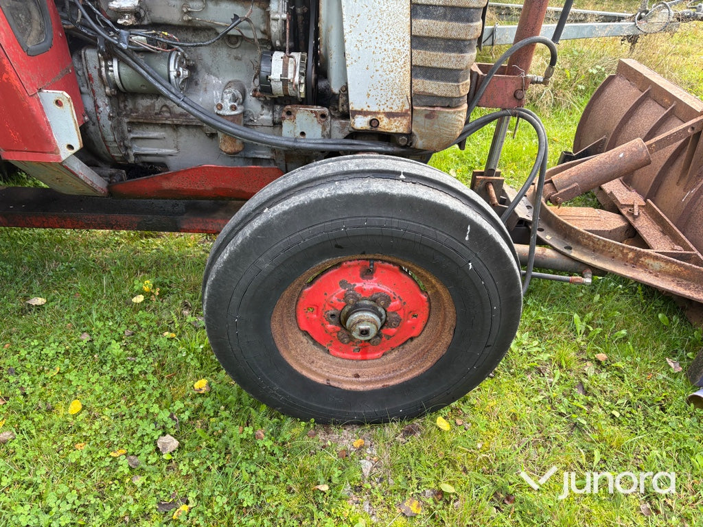 Traktor - Massey Ferguson 165