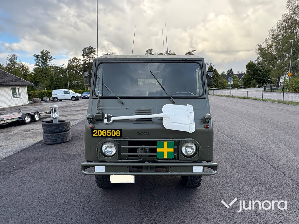 Militärbil Volvo 9033/Radio Valp