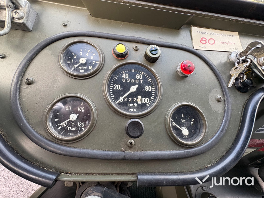 Militärbil Volvo 9033/Radio Valp