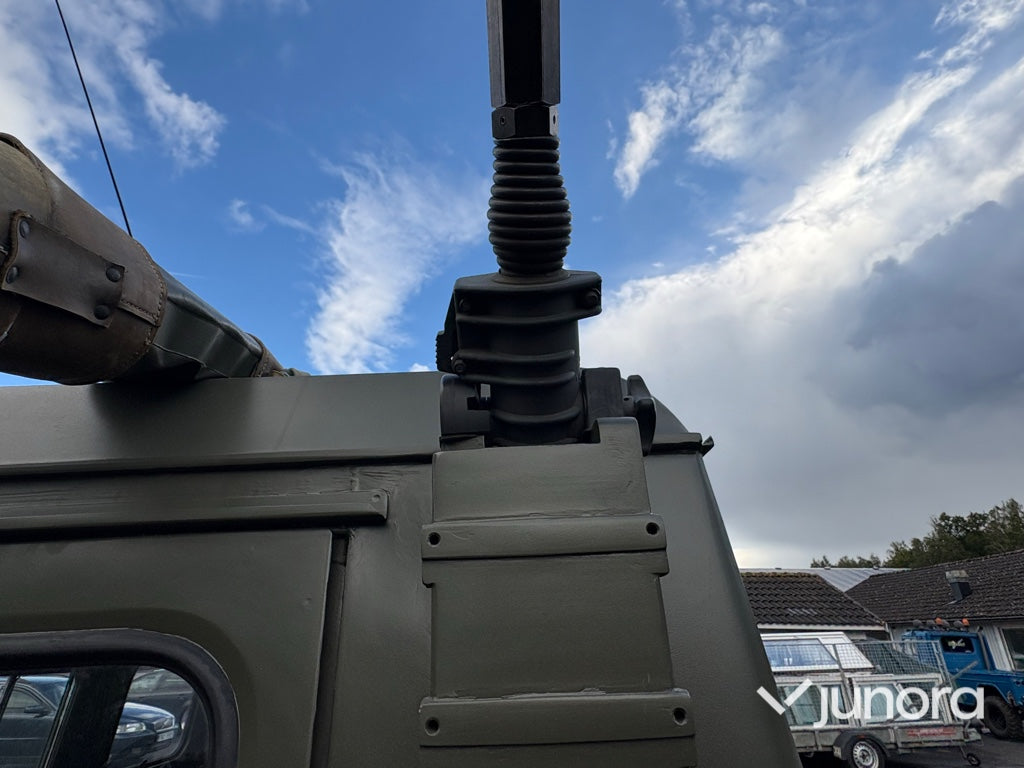 Militärbil Volvo 9033/Radio Valp