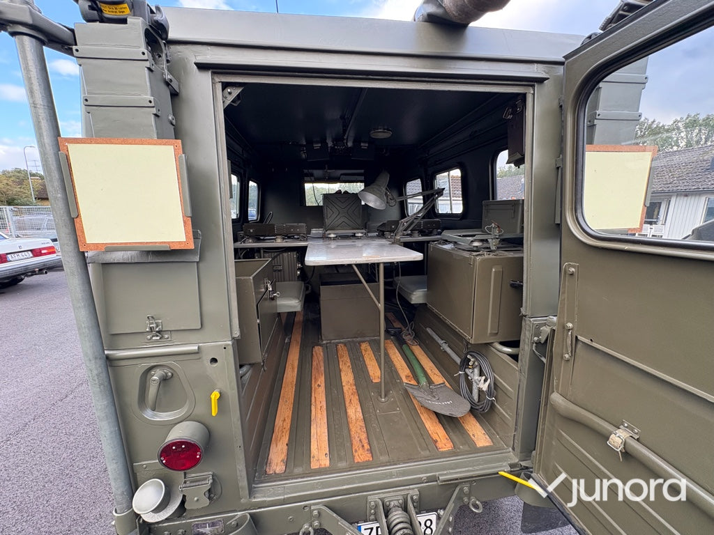 Militärbil Volvo 9033/Radio Valp