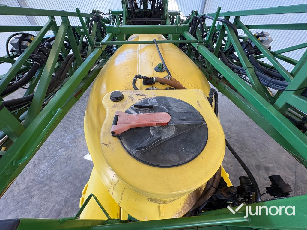 Bogserad växtskyddsspruta - John Deere, TRSP25
