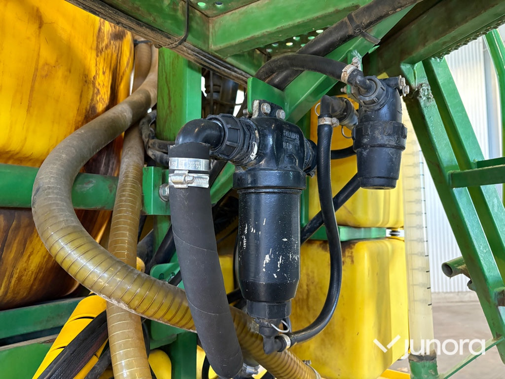 Bogserad växtskyddsspruta - John Deere, TRSP25