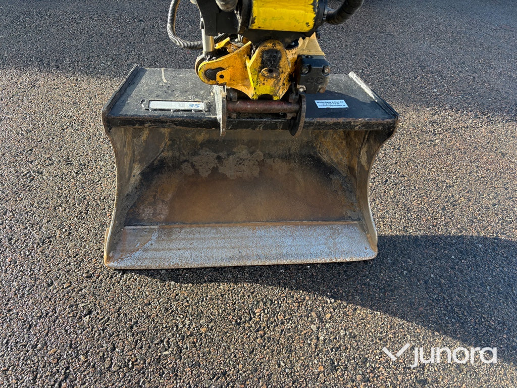 Minigrävare Wacker Neuson ET20 med Engcon Rototilt och 3 Skopor