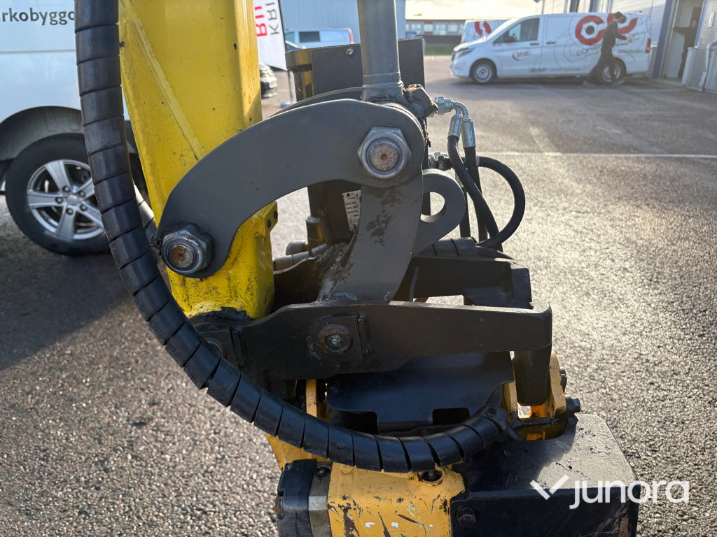 Minigrävare Wacker Neuson ET20 med Engcon Rototilt och 3 Skopor