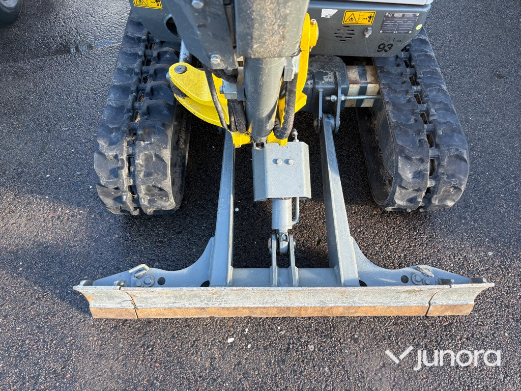 Minigrävare Wacker Neuson ET20 med Engcon Rototilt och 3 Skopor