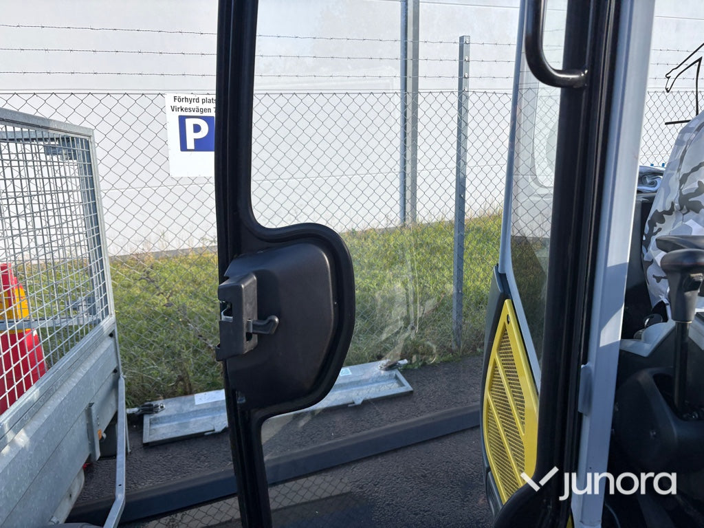 Minigrävare Wacker Neuson ET20 med Engcon Rototilt och 3 Skopor