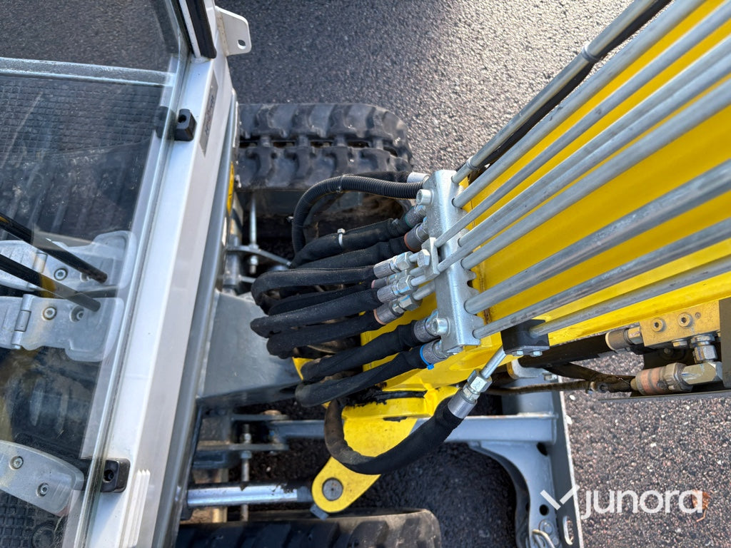 Minigrävare Wacker Neuson ET20 med Engcon Rototilt och 3 Skopor