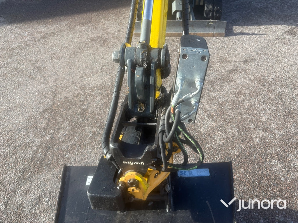 Minigrävare Wacker Neuson ET20 med Engcon Rototilt och 3 Skopor