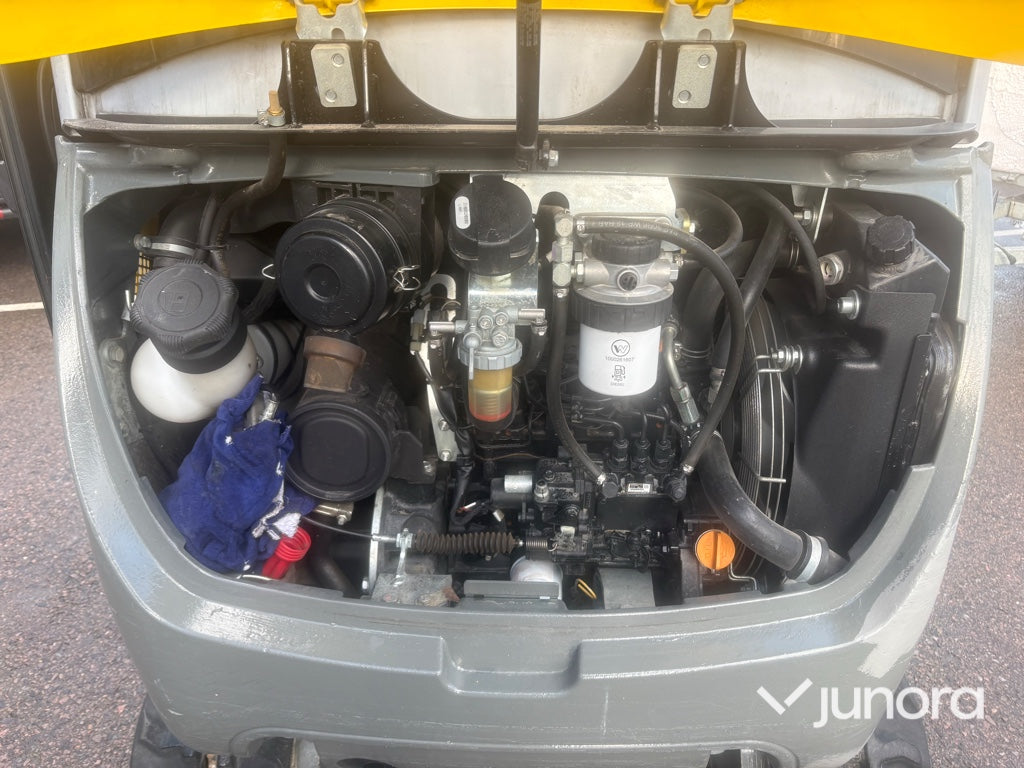 Minigrävare Wacker Neuson ET20 med Engcon Rototilt och 3 Skopor