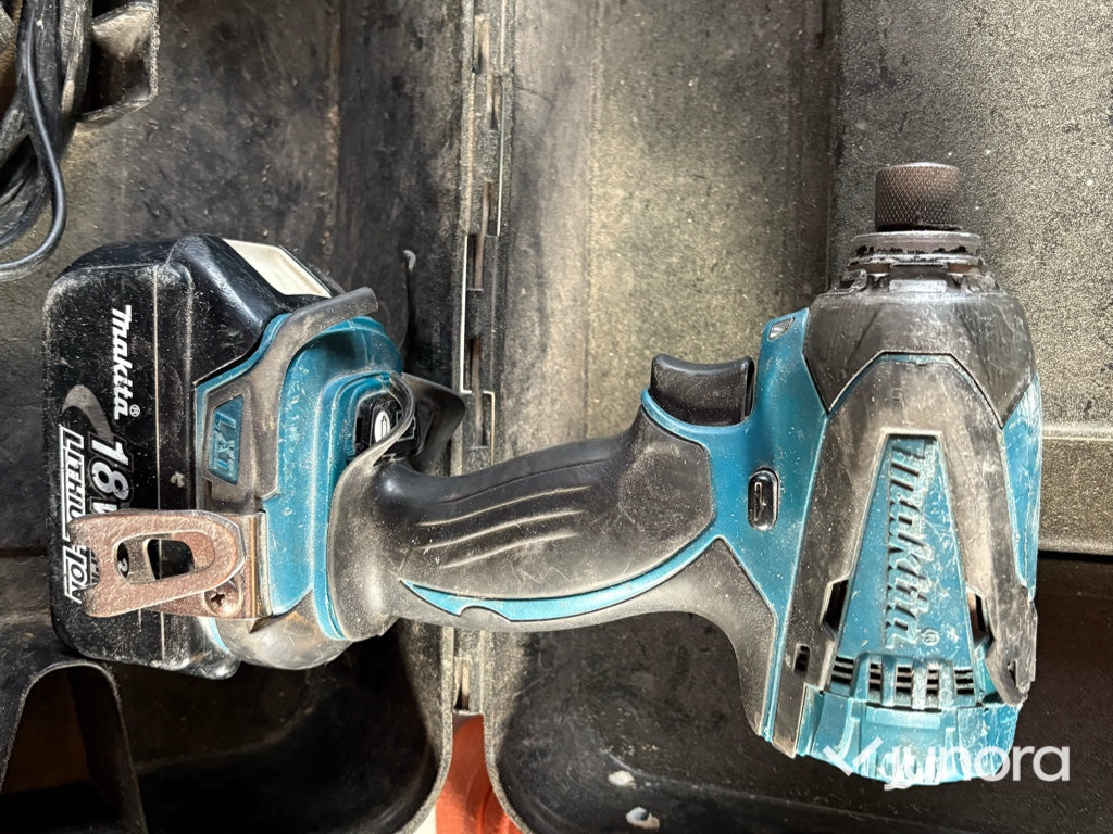 Skruvknackare / borrmaskin - Makita