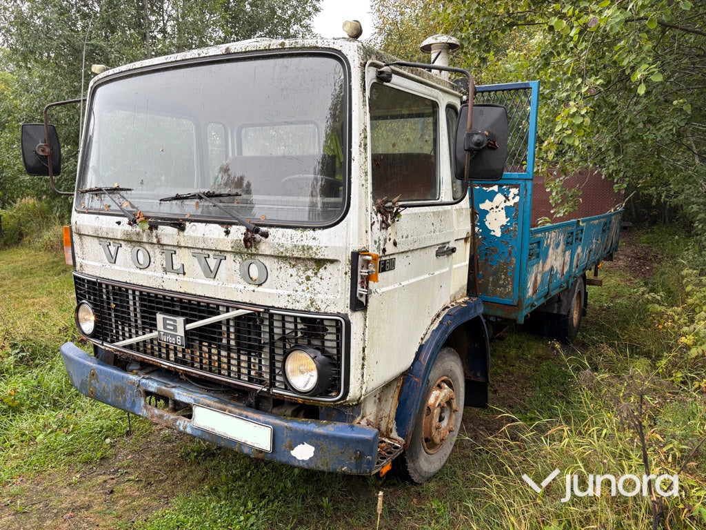 Lastbil - Volvo, 609 4x2, Bakgavellyft