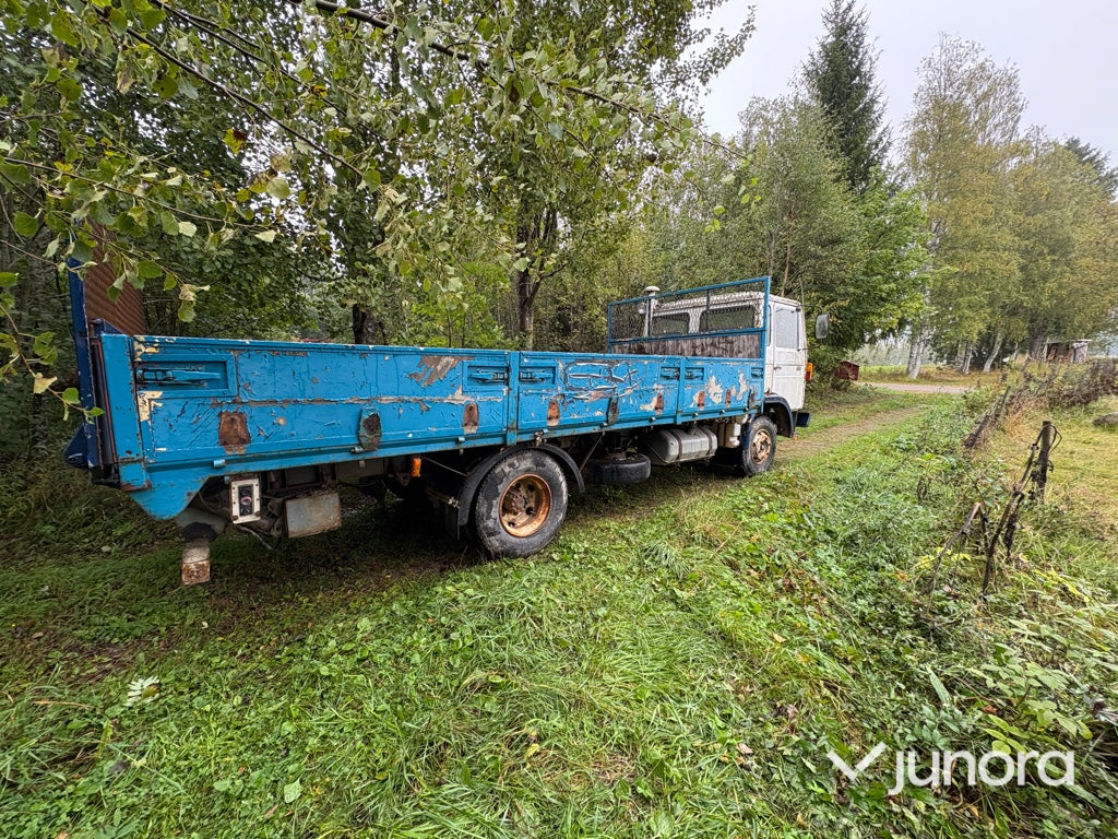 Lastbil - Volvo, 609 4x2, Bakgavellyft