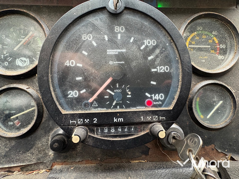 Lastbil - Volvo 609 4x2 med bakgavellyft