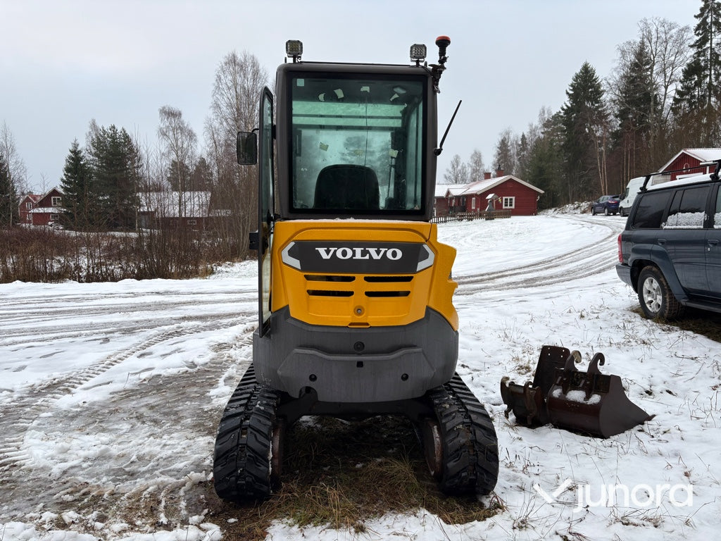 Grävmaskin + Redskap - Volvo, ECR25D