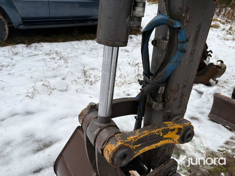 Grävmaskin - Volvo ECR25D, inkl. redskap