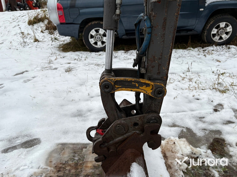 Grävmaskin - Volvo ECR25D, inkl. redskap