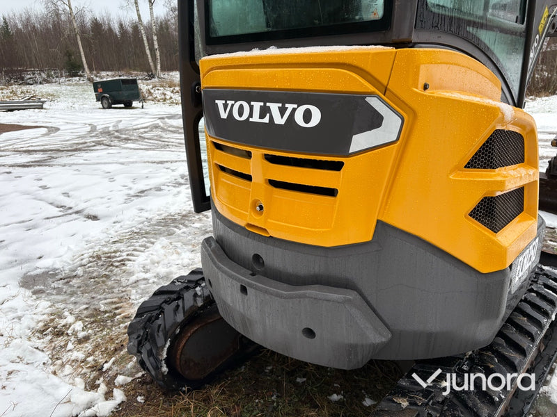 Grävmaskin - Volvo ECR25D, inkl. redskap