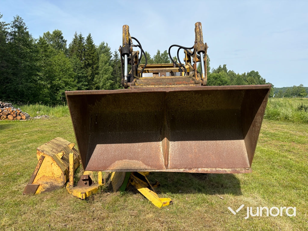 Traktor - Volvo BM T 430 med lastare