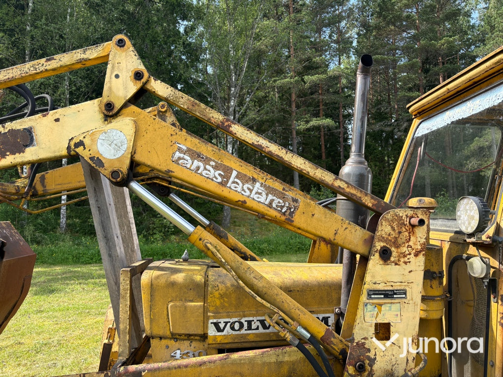 Traktor - Volvo BM T 430 med lastare