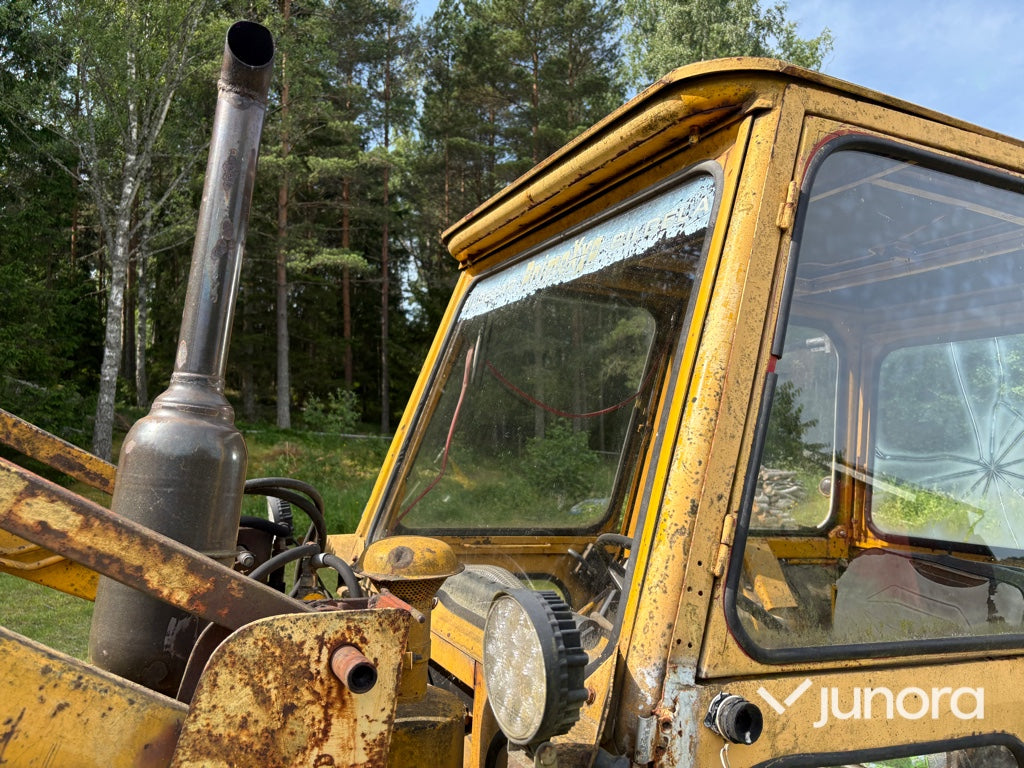 Traktor - Volvo BM T 430 med lastare