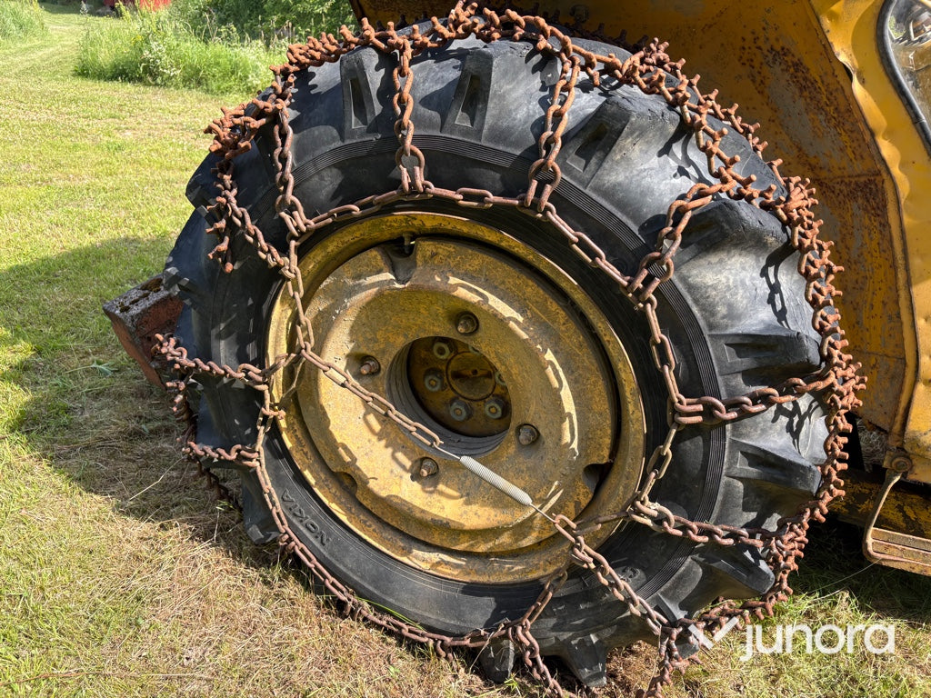 Traktor - Volvo BM T 430 med lastare