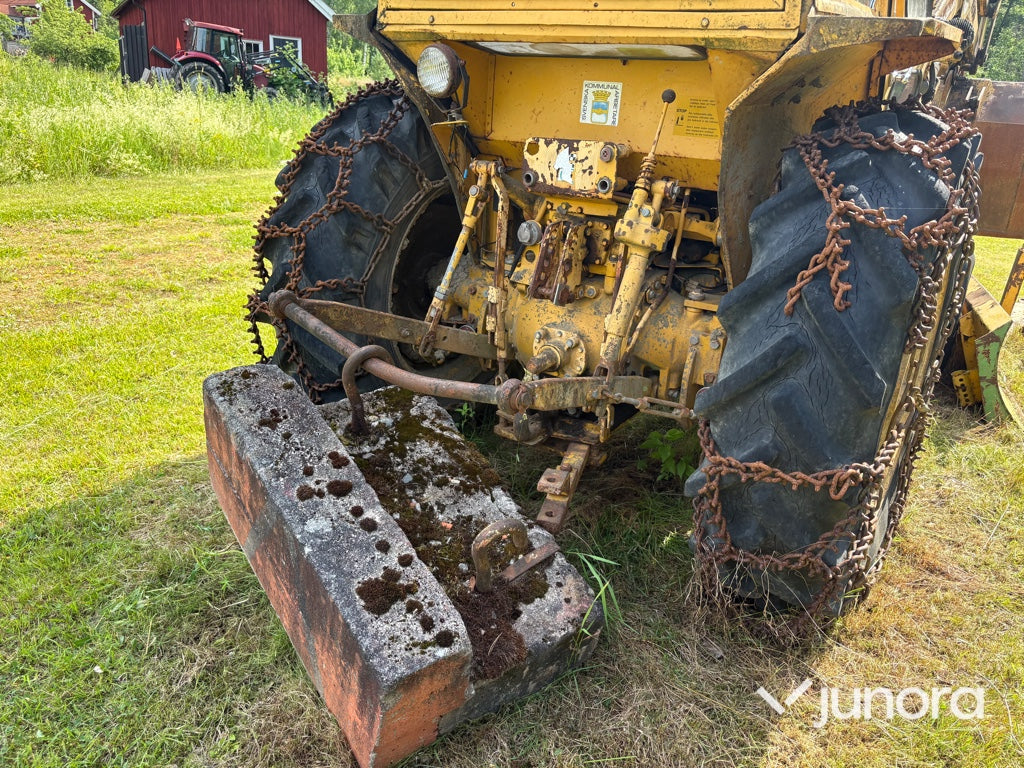 Traktor - Volvo BM T 430 med lastare