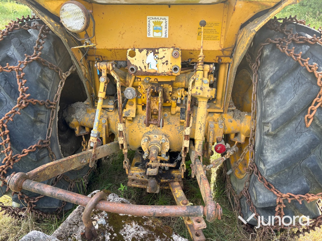 Traktor - Volvo BM T 430 med lastare