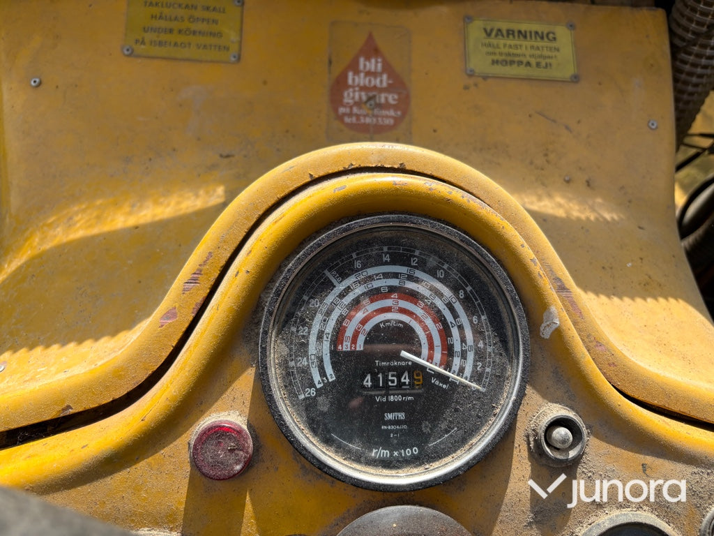 Traktor - Volvo BM T 430 med lastare