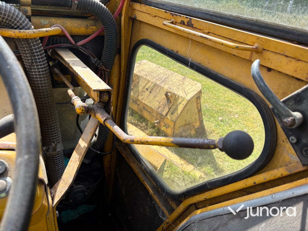 Traktor - Volvo BM T 430 med lastare