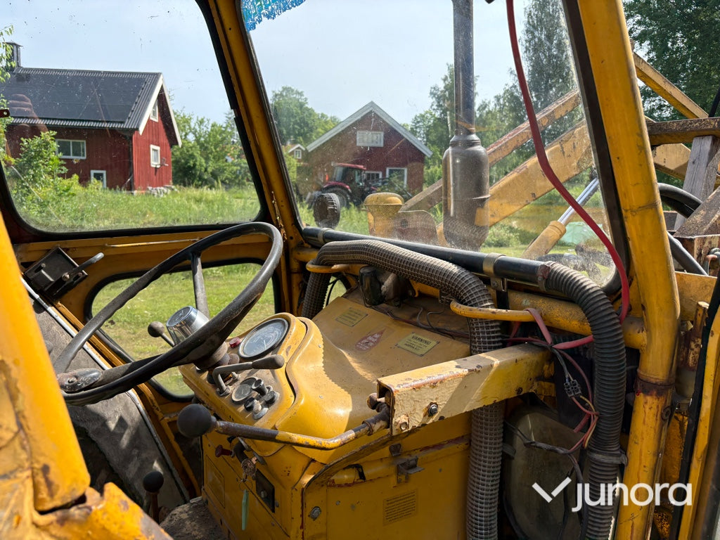 Traktor - Volvo BM T 430 med lastare