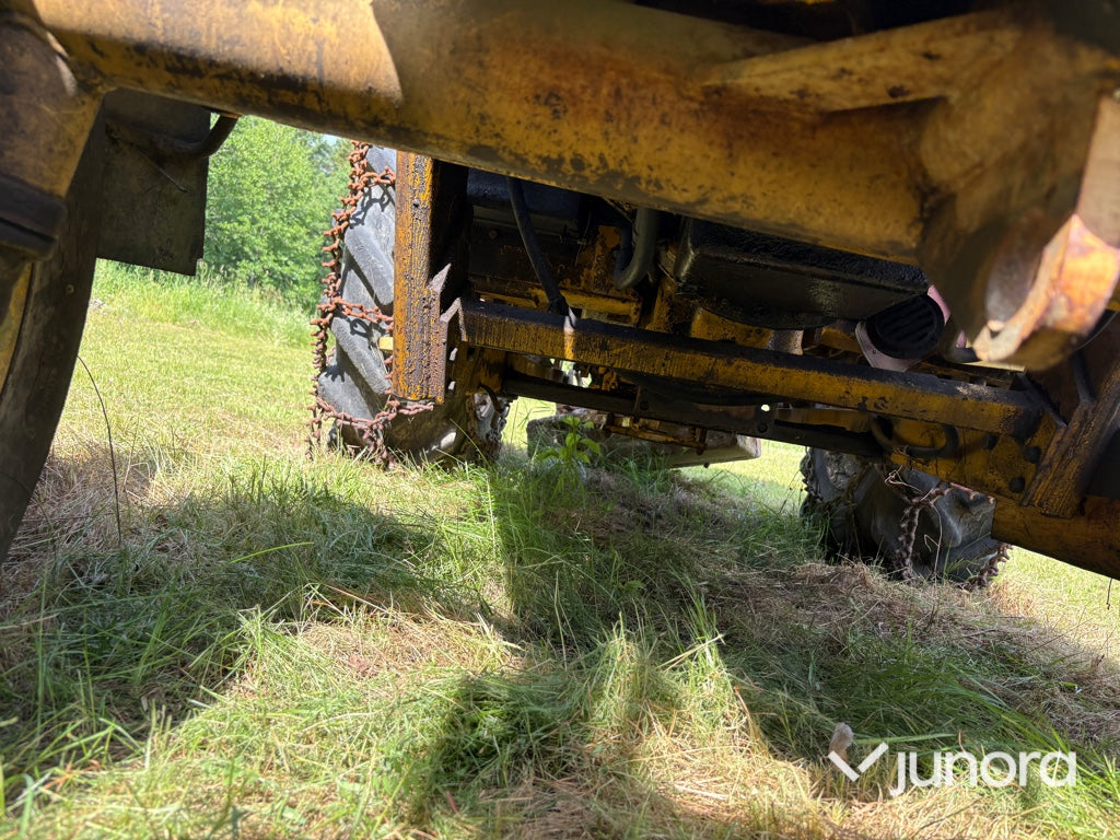 Traktor - Volvo BM T 430 med lastare