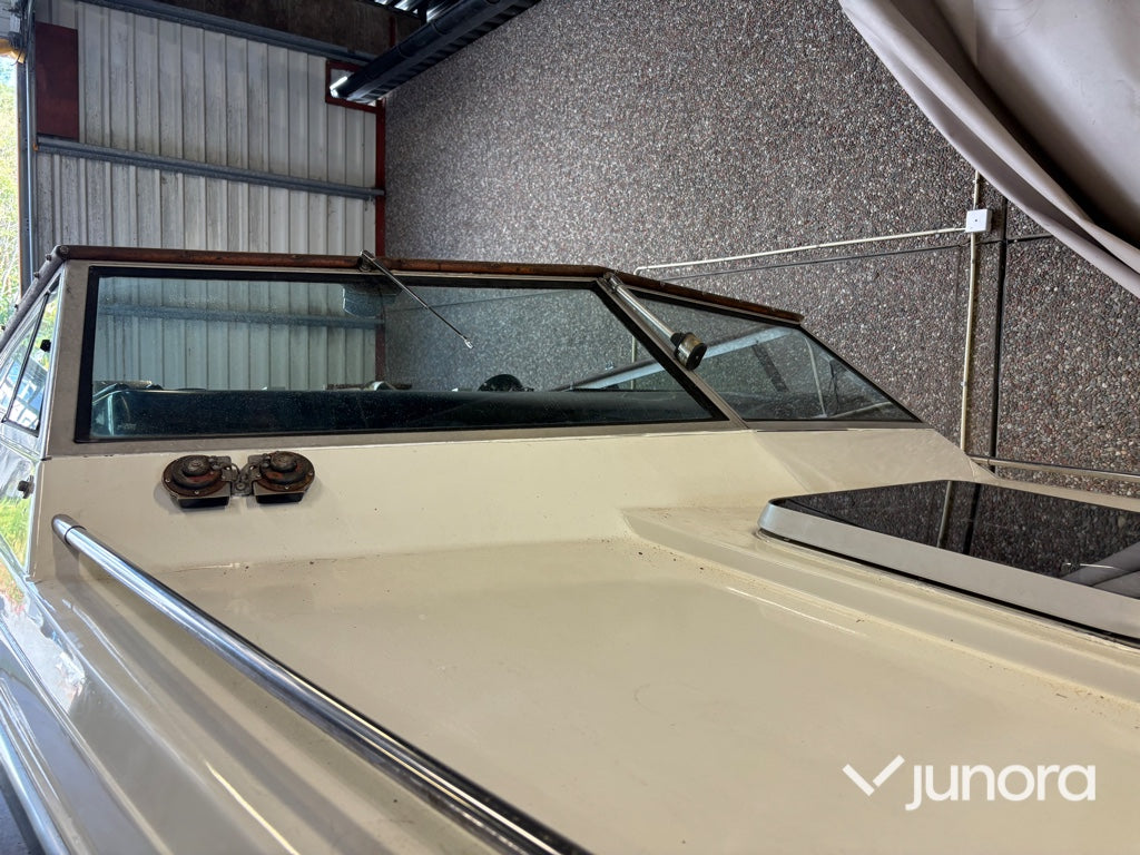 Motorbåt Chris Craft Stinger 260