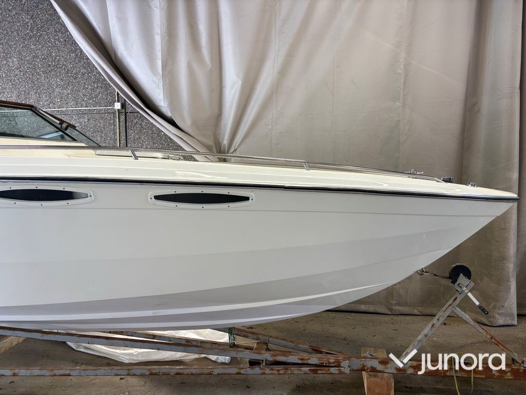 Motorbåt Chris Craft Stinger 260