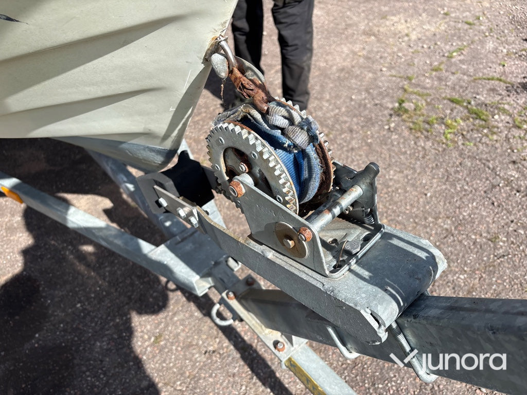 Båt med trailer - Cresent, 432