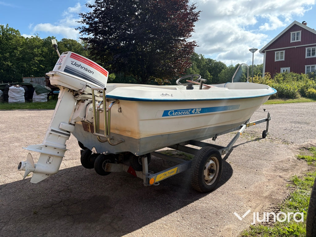 Båt med trailer - Cresent, 432