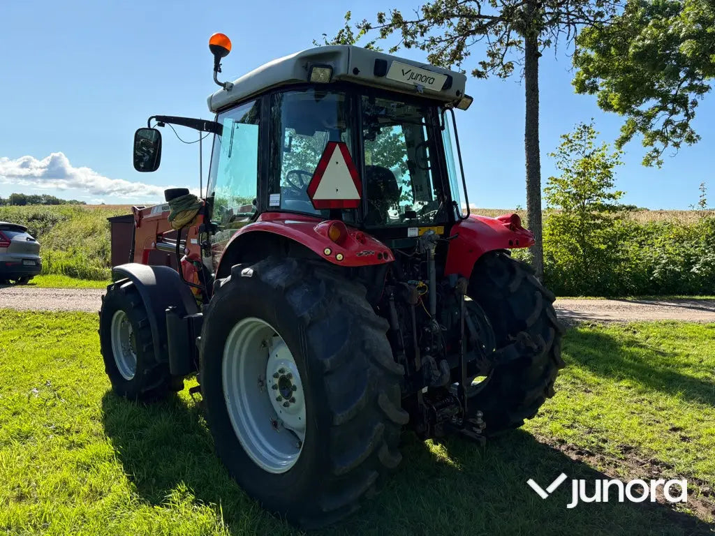 Traktor - Massey Ferguson 5455