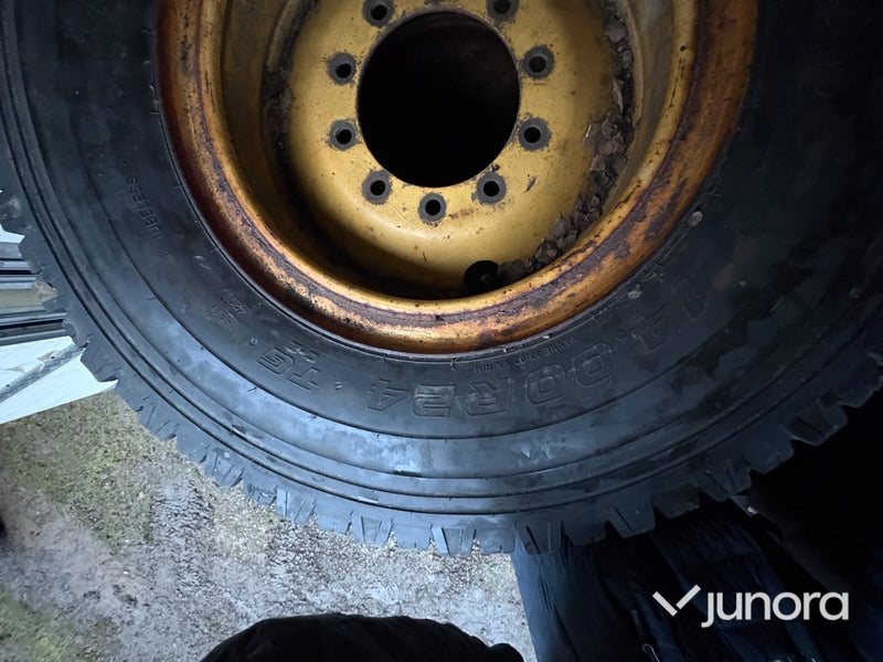 Däck + Fälg - Nokian, 14.00R24 TG, 4st