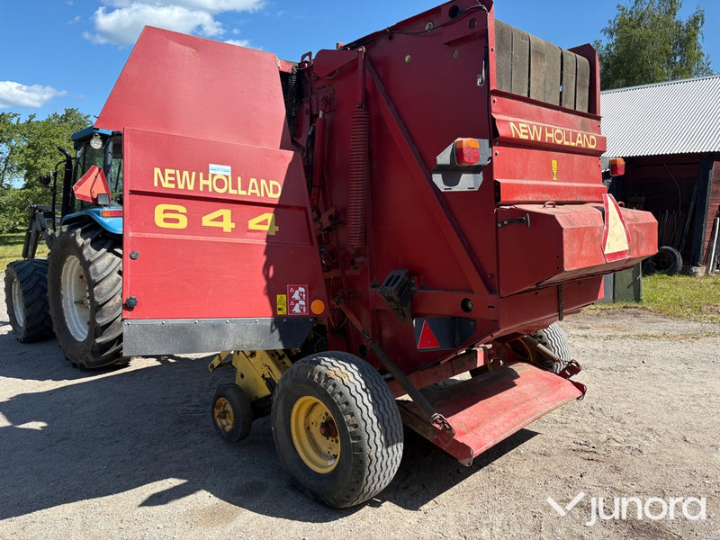 Rundbalspress New Holland 644