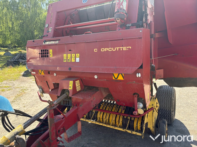 Rundbalspress New Holland 644