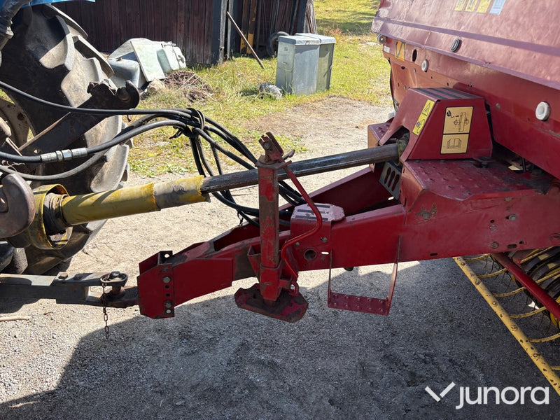Rundbalspress New Holland 644