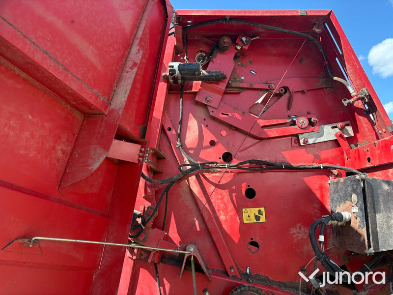Rundbalspress New Holland 644