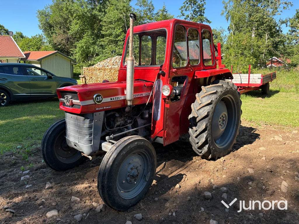 Traktor - Massey Ferguson 135