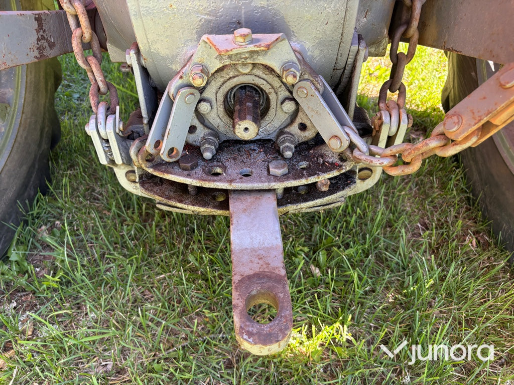 Traktor - Massey Ferguson 135