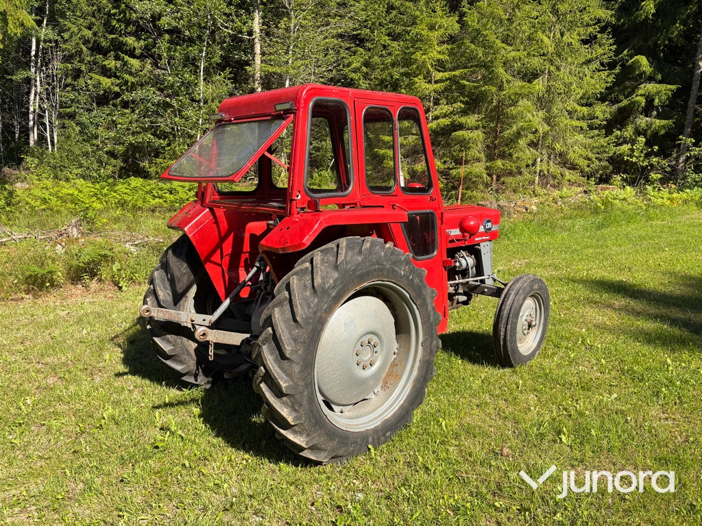 Traktor - Massey Ferguson 135
