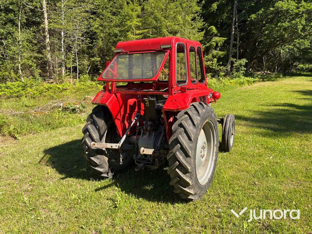 Traktor - Massey Ferguson 135
