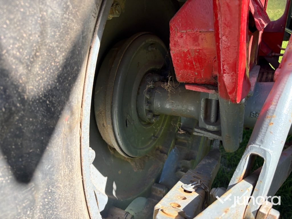 Traktor - Massey Ferguson 135