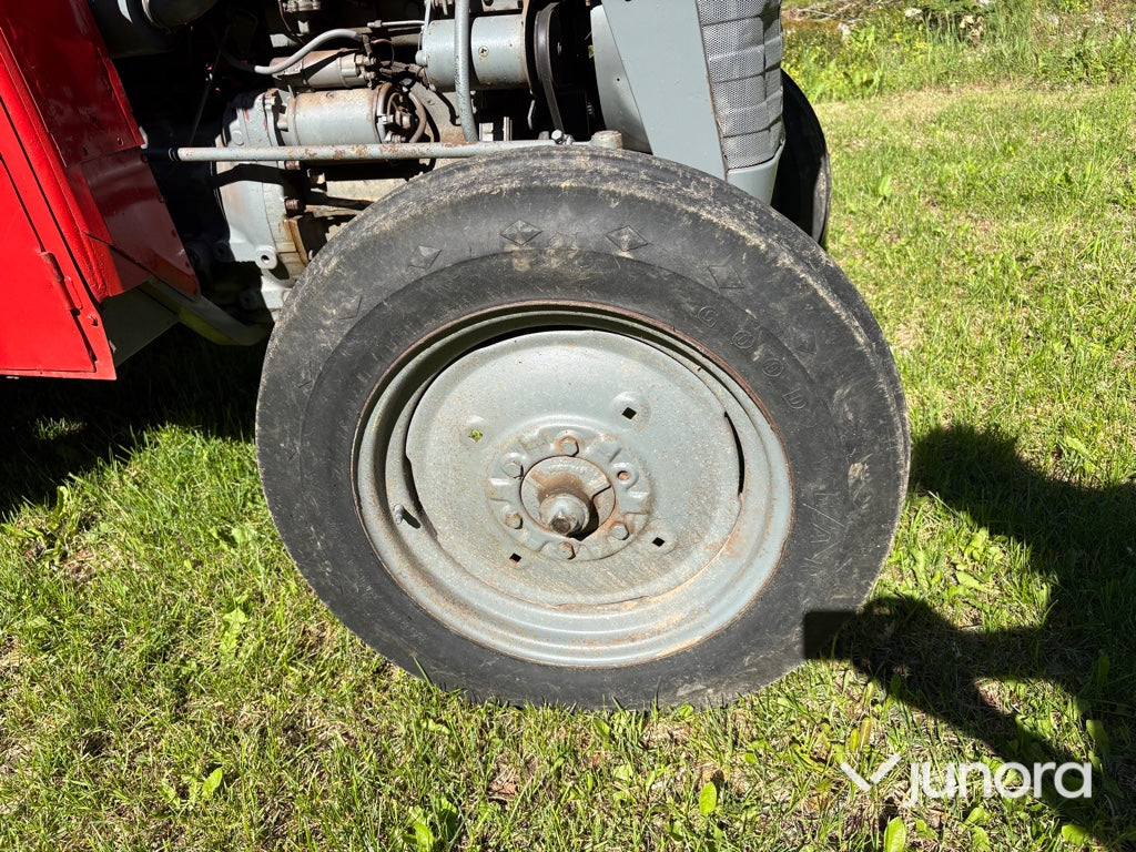 Traktor - Massey Ferguson 135