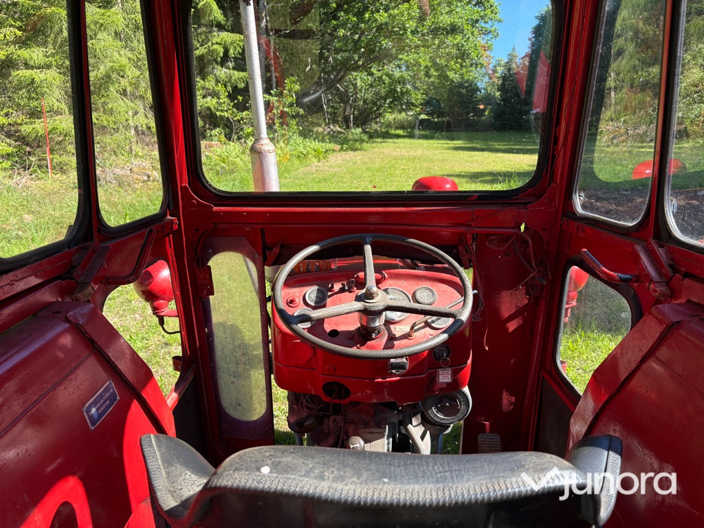 Traktor - Massey Ferguson 135