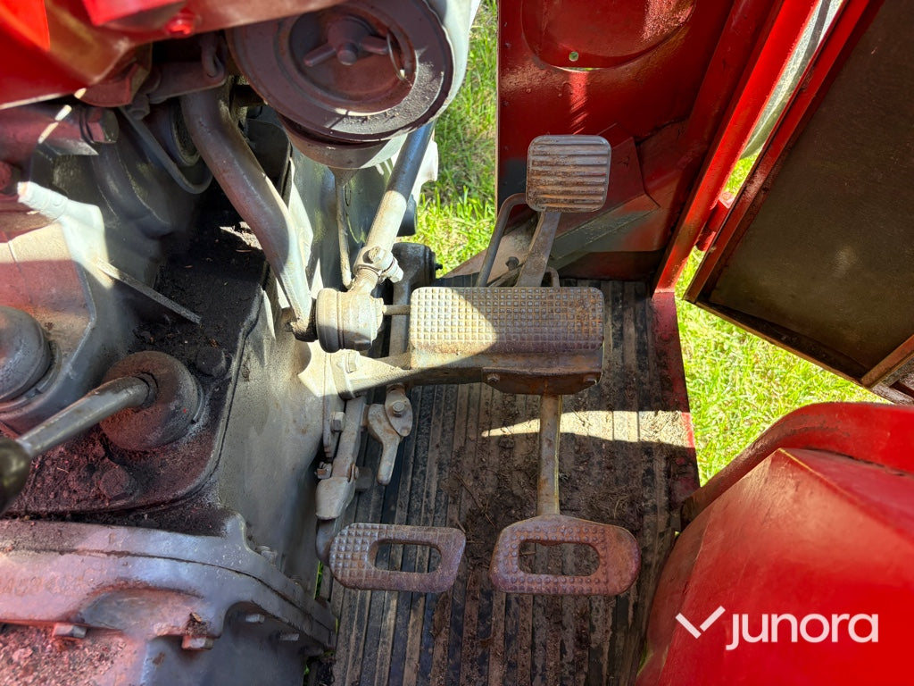 Traktor - Massey Ferguson 135